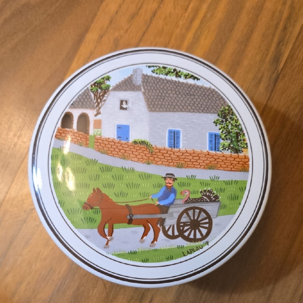 Villeroy & Boch Design Naif Porcelain Trinket Box